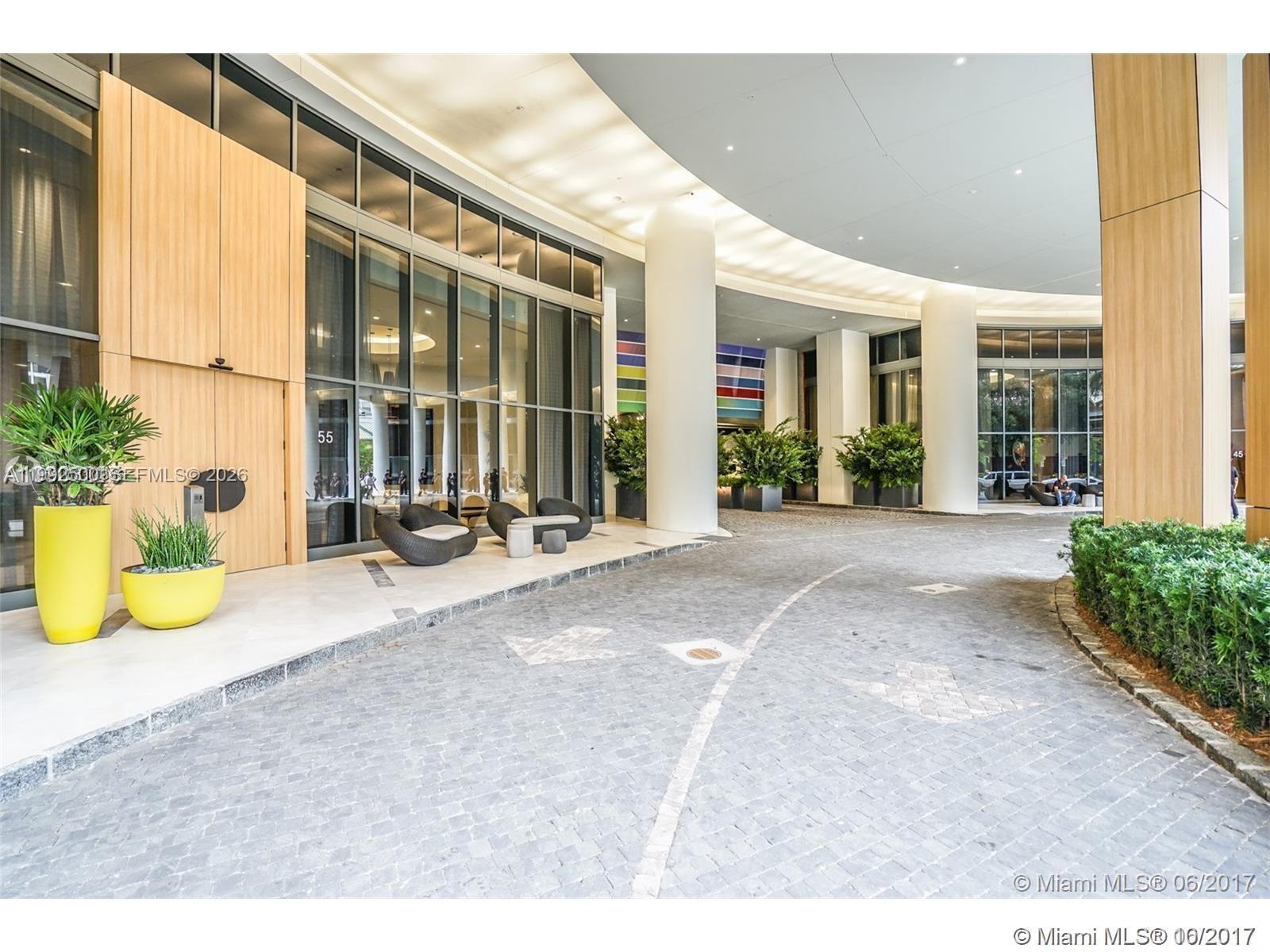 55 SW 9th St #3709, Miami FL 33130