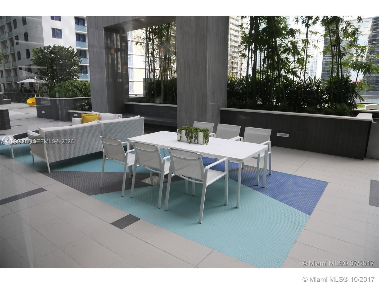 55 SW 9th St #3709, Miami FL 33130