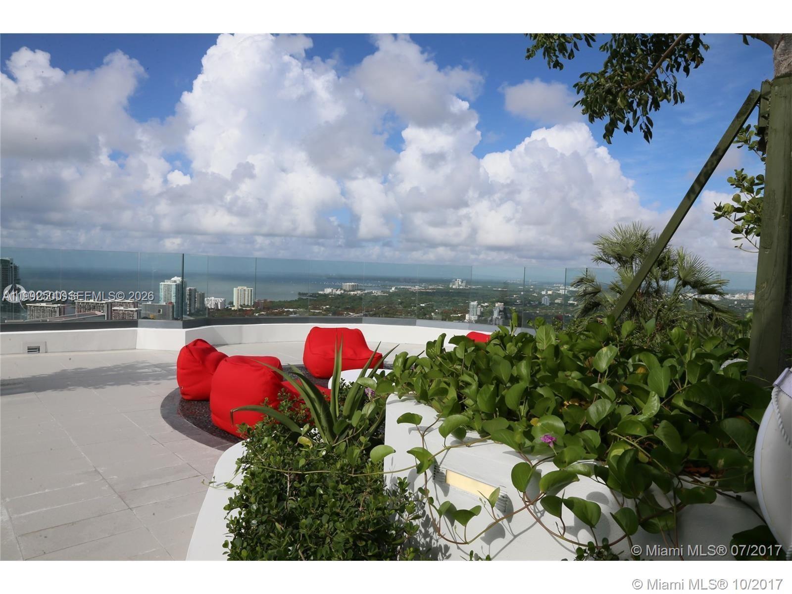 55 SW 9th St #3709, Miami FL 33130