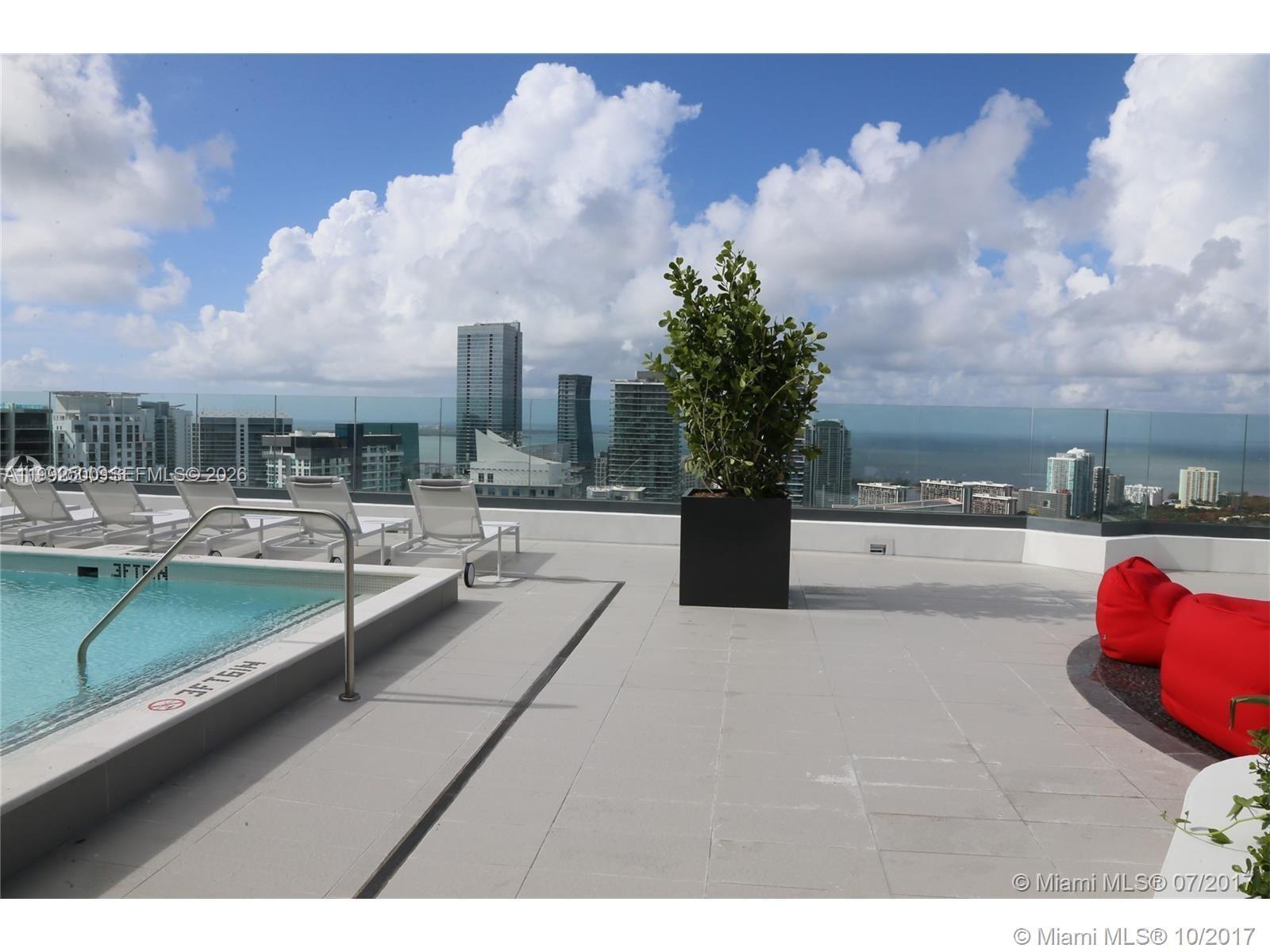 55 SW 9th St #3709, Miami FL 33130