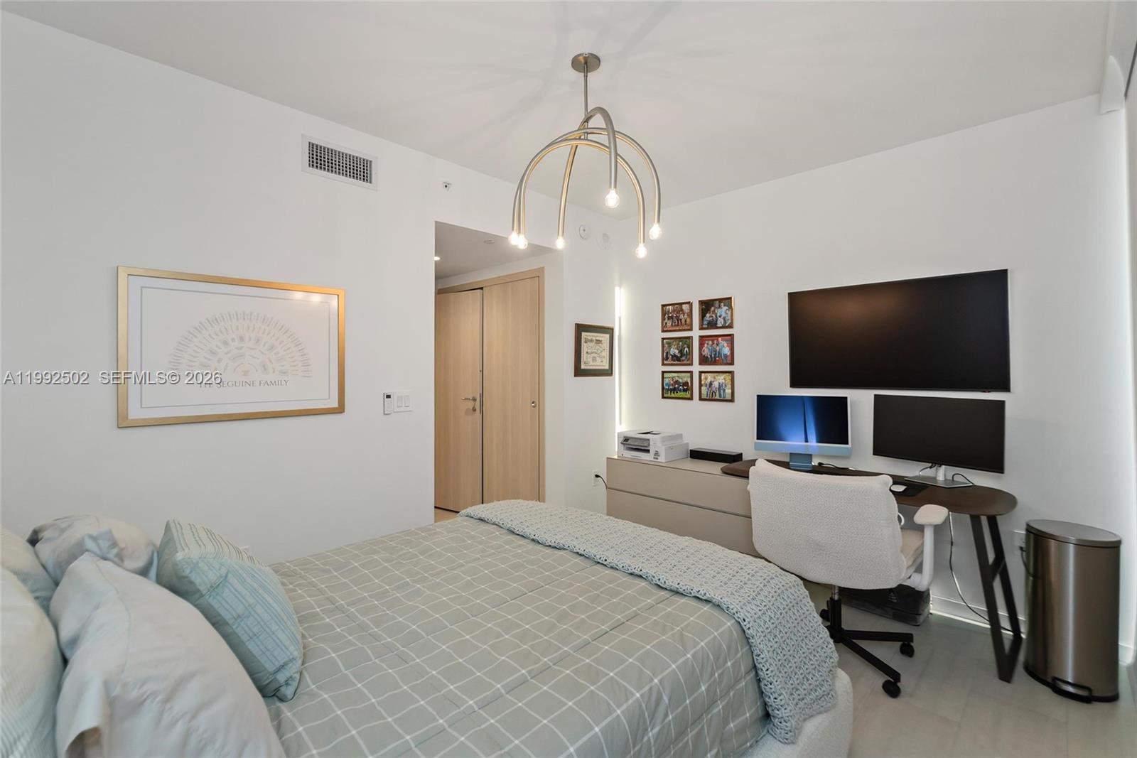 1000 Brickell Plz #3702, Miami FL 33131