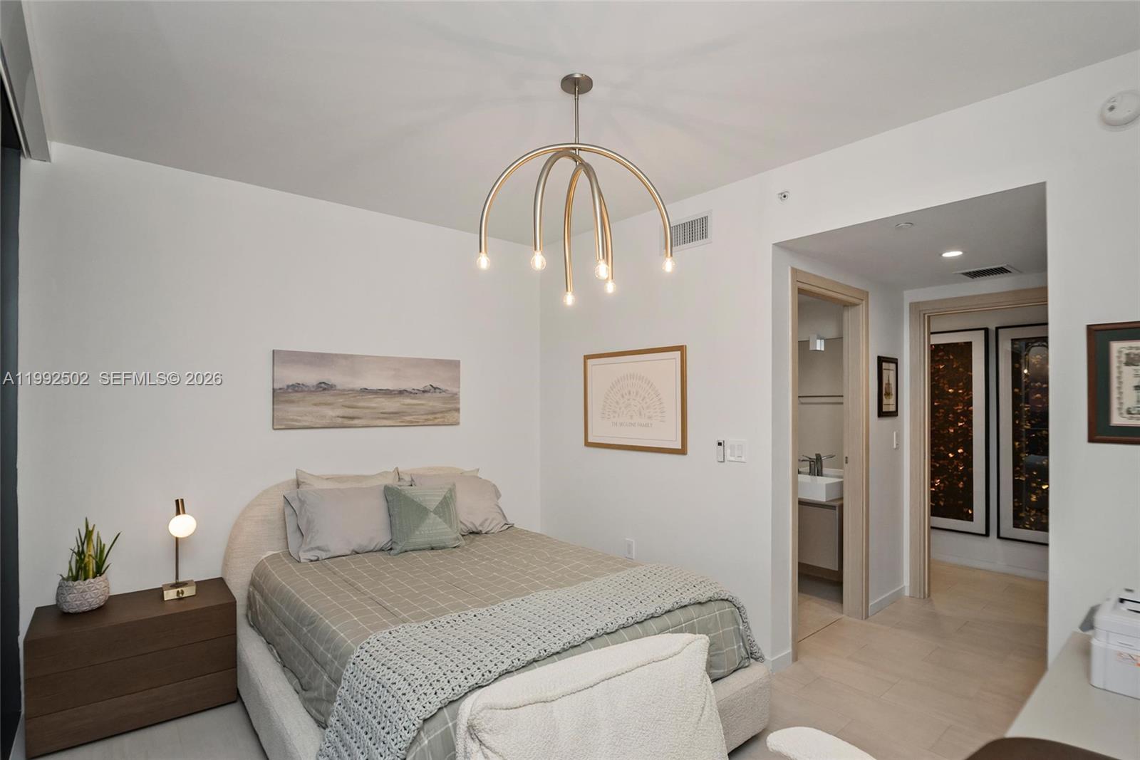 1000 Brickell Plz #3702, Miami FL 33131