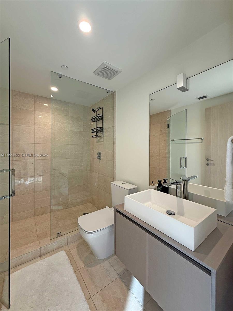1000 Brickell Plz #3702, Miami FL 33131