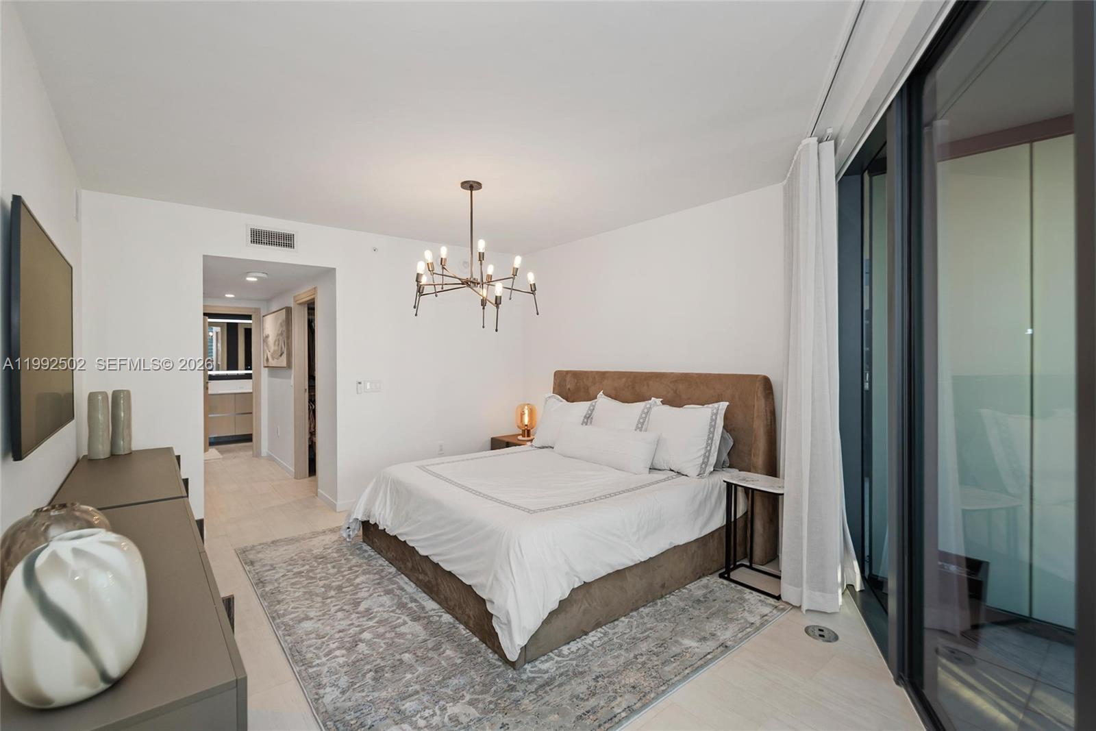 1000 Brickell Plz #3702, Miami FL 33131