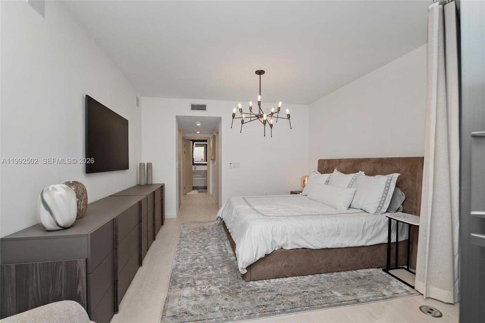 1000 Brickell Plz #3702, Miami FL 33131