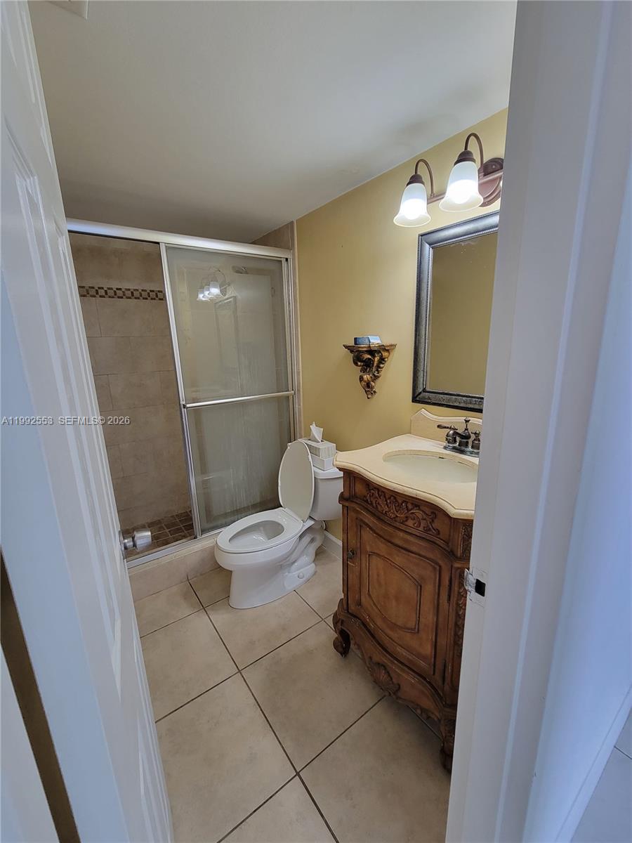2020 NE 135th St #904, North Miami FL 33181