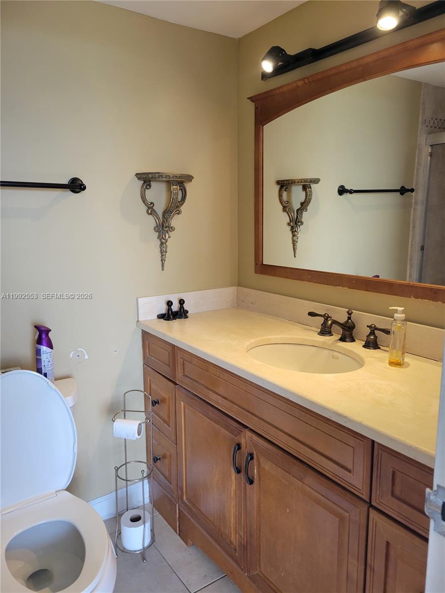 2020 NE 135th St #904, North Miami FL 33181