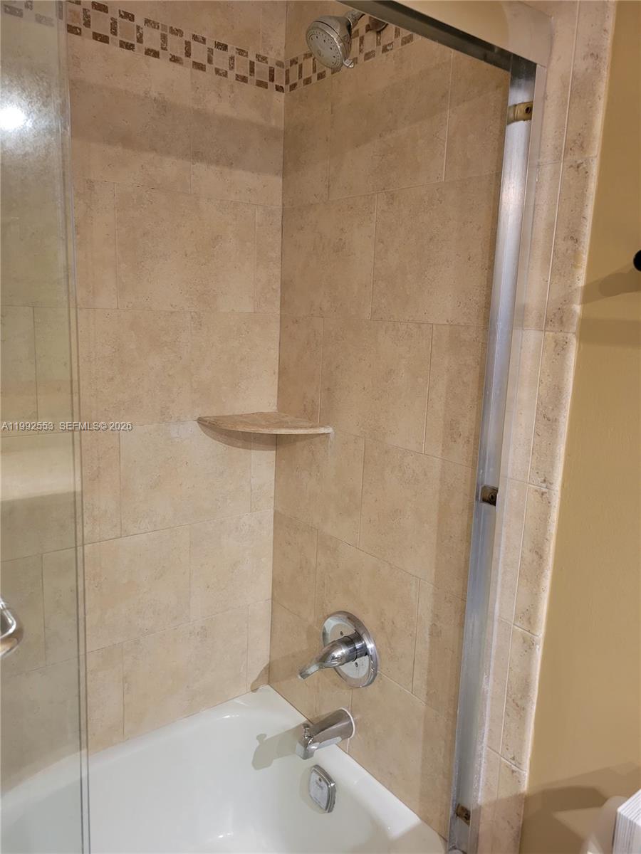 2020 NE 135th St #904, North Miami FL 33181
