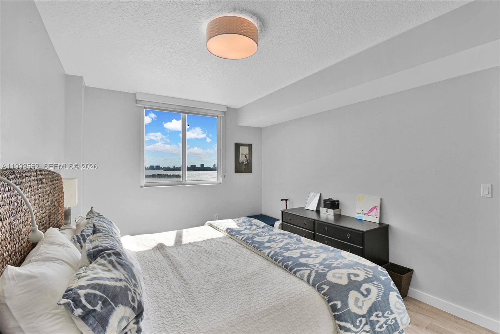 601 NE 23rd St #1403, Miami FL 33137