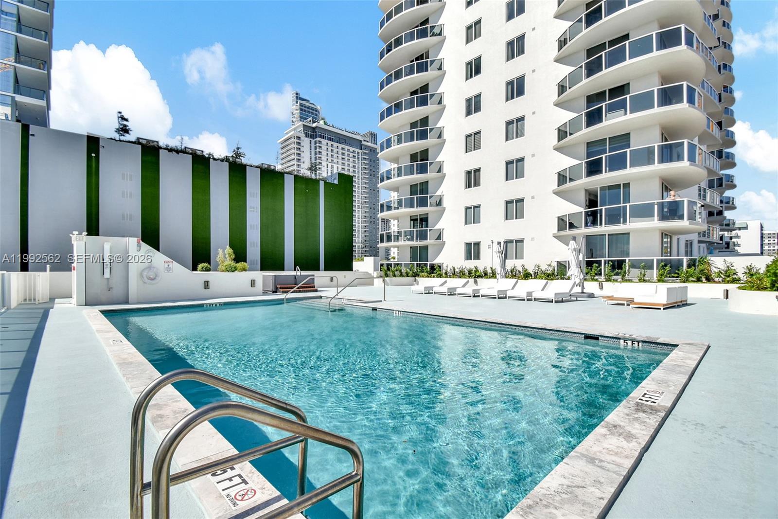 601 NE 23rd St #1403, Miami FL 33137