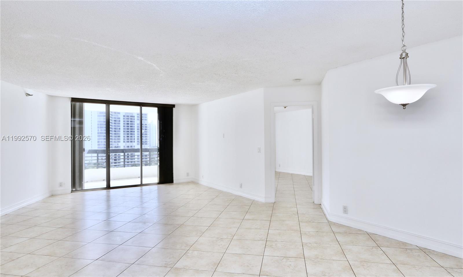 3500 Mystic Pointe Dr #1207, Aventura FL 33180