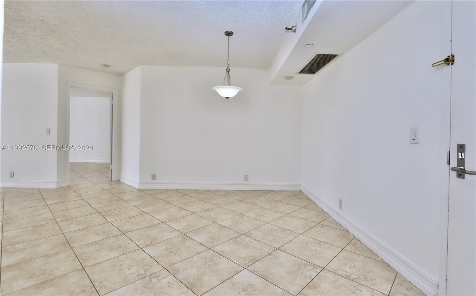 3500 Mystic Pointe Dr #1207, Aventura FL 33180