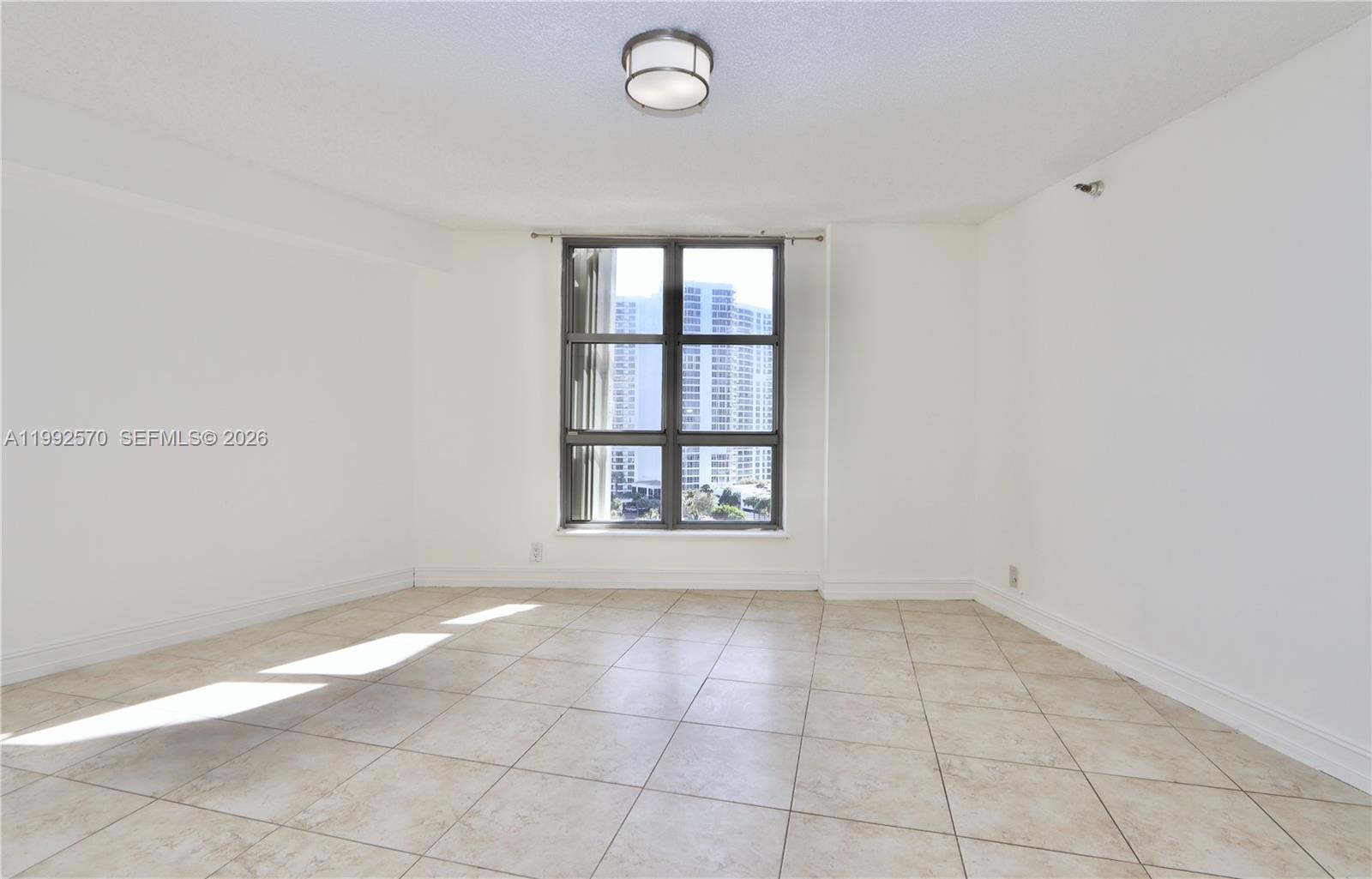 3500 Mystic Pointe Dr #1207, Aventura FL 33180