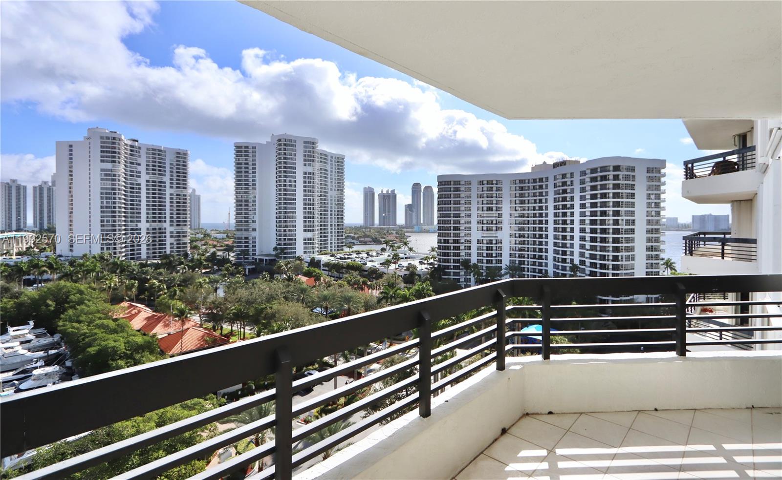 3500 Mystic Pointe Dr #1207, Aventura FL 33180