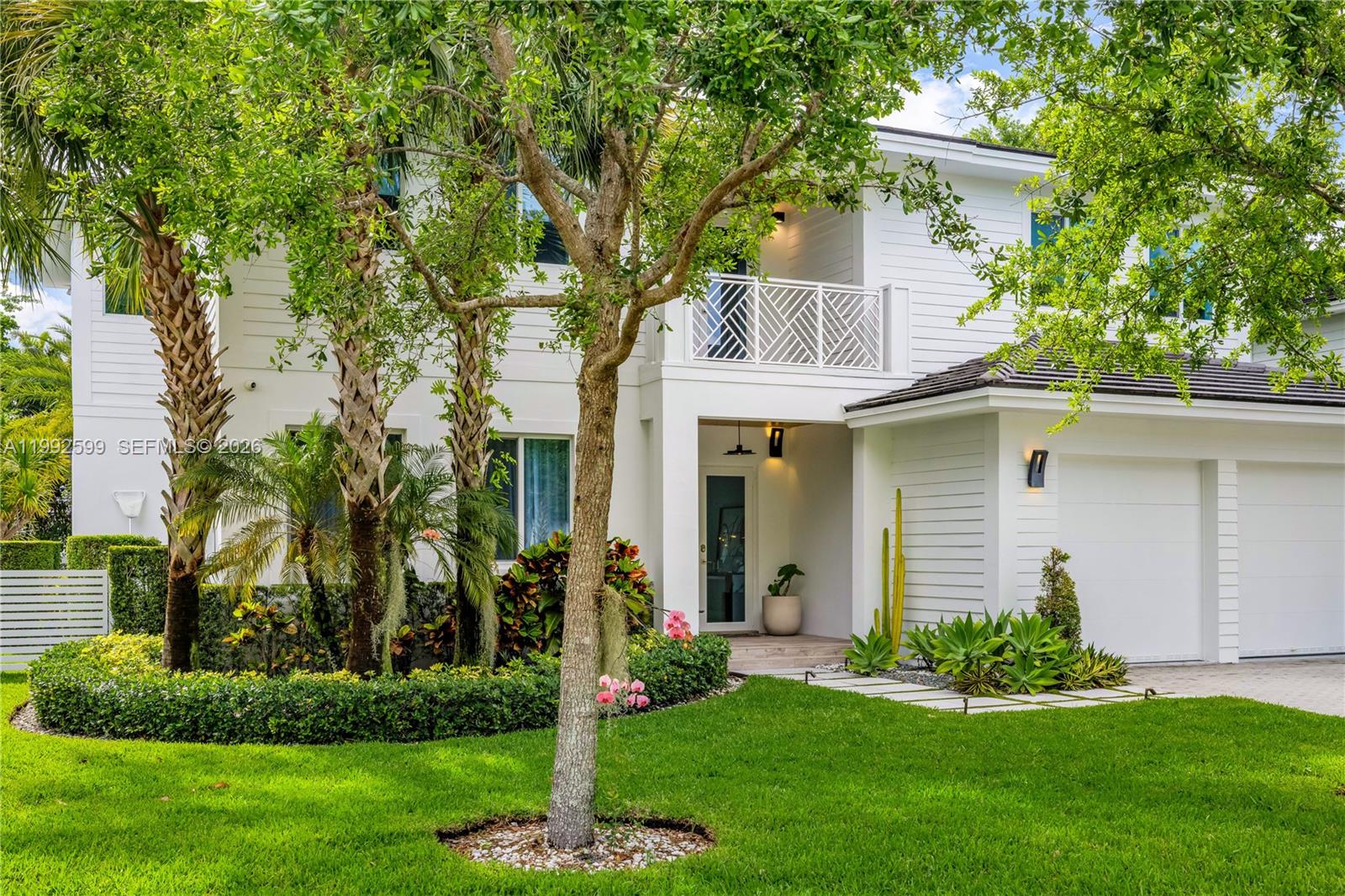 5602 SW 65th Ct, South Miami FL 33143