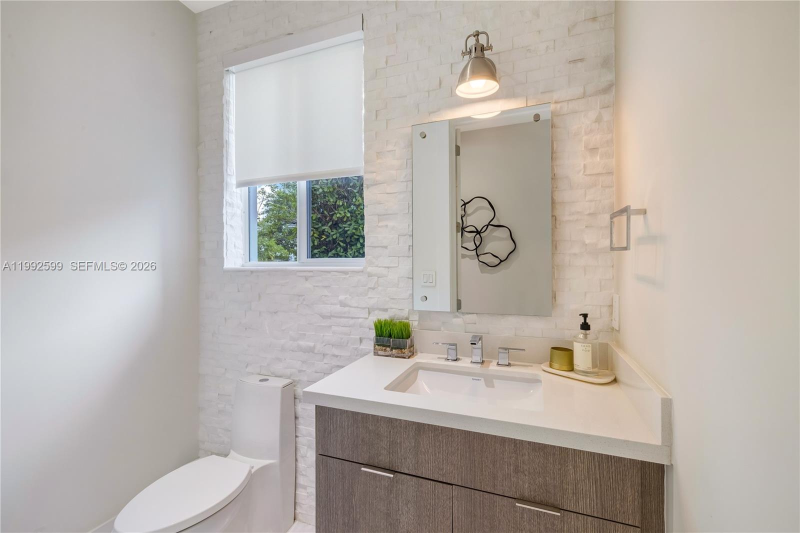 5602 SW 65th Ct, South Miami FL 33143