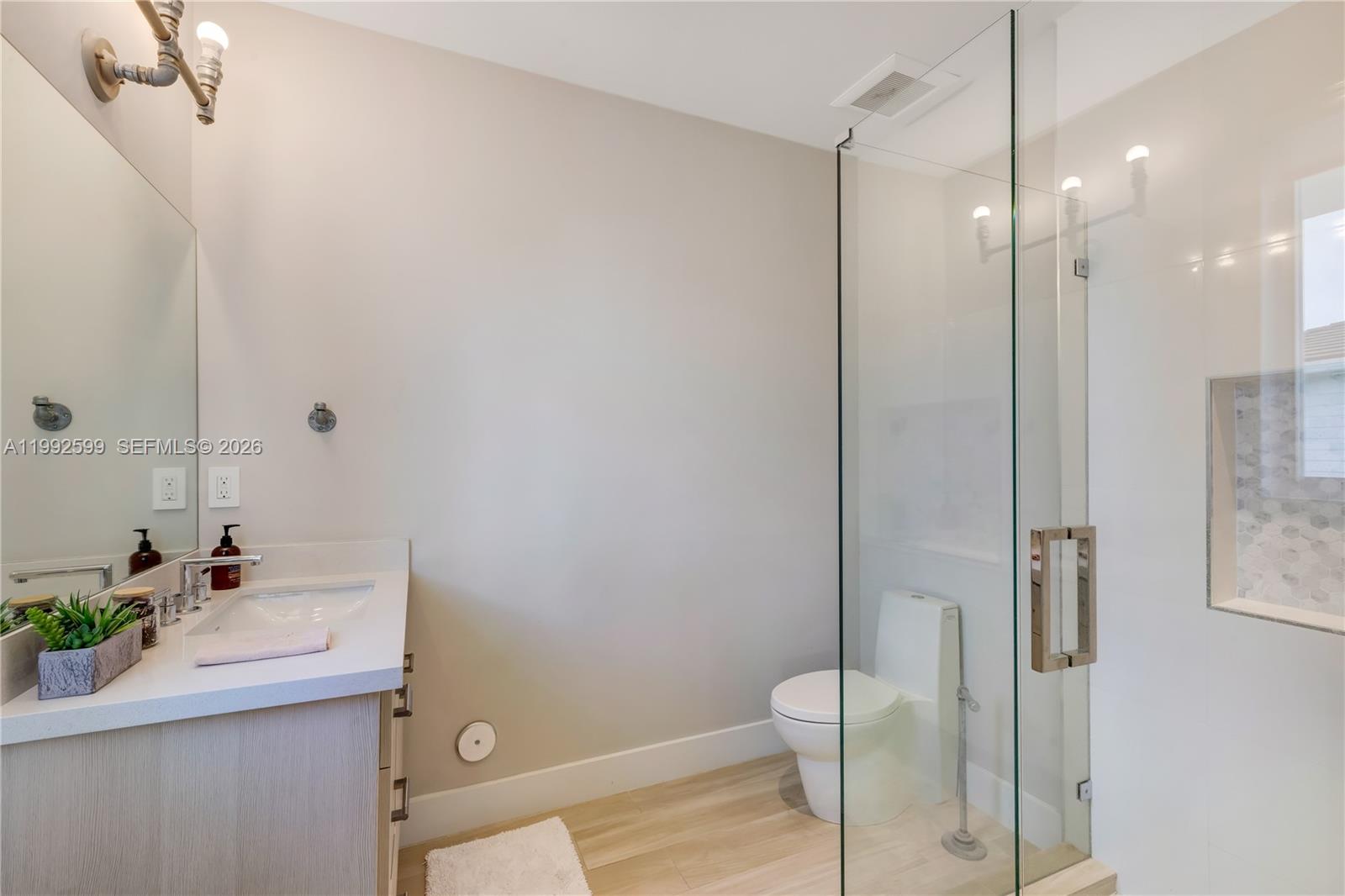 5602 SW 65th Ct, South Miami FL 33143