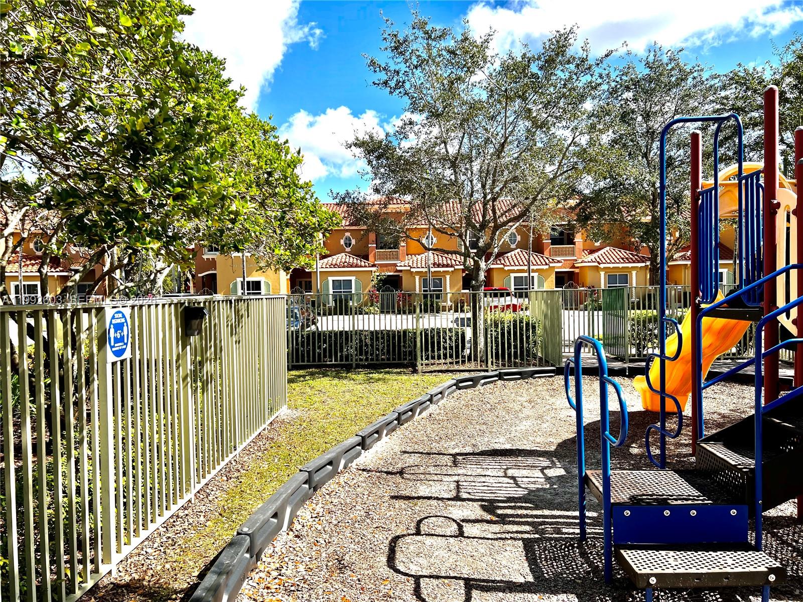 1088 SW 144th Ave #801, Pembroke Pines FL 33027