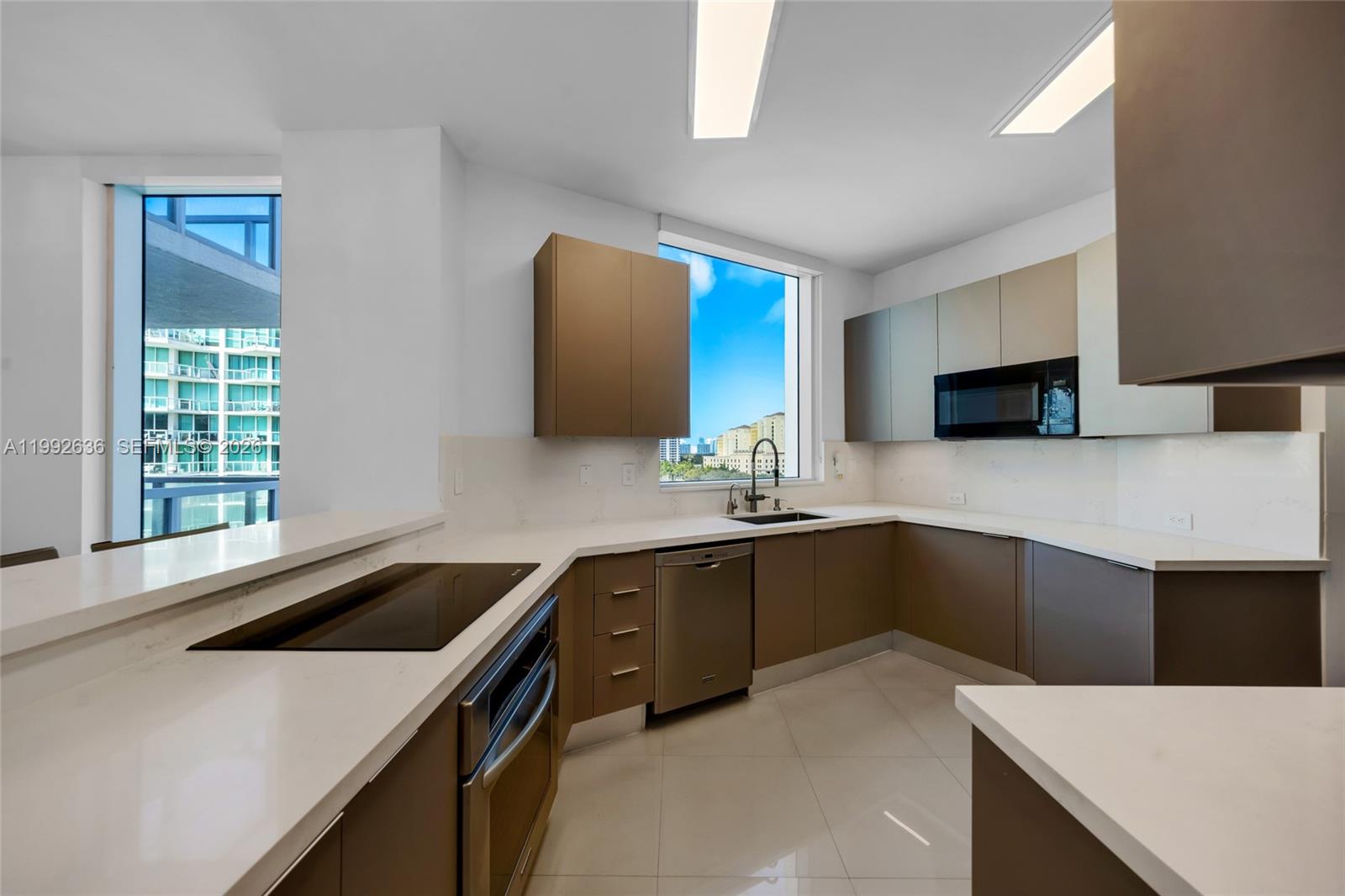 3030 NE 188th St #602, Aventura FL 33180