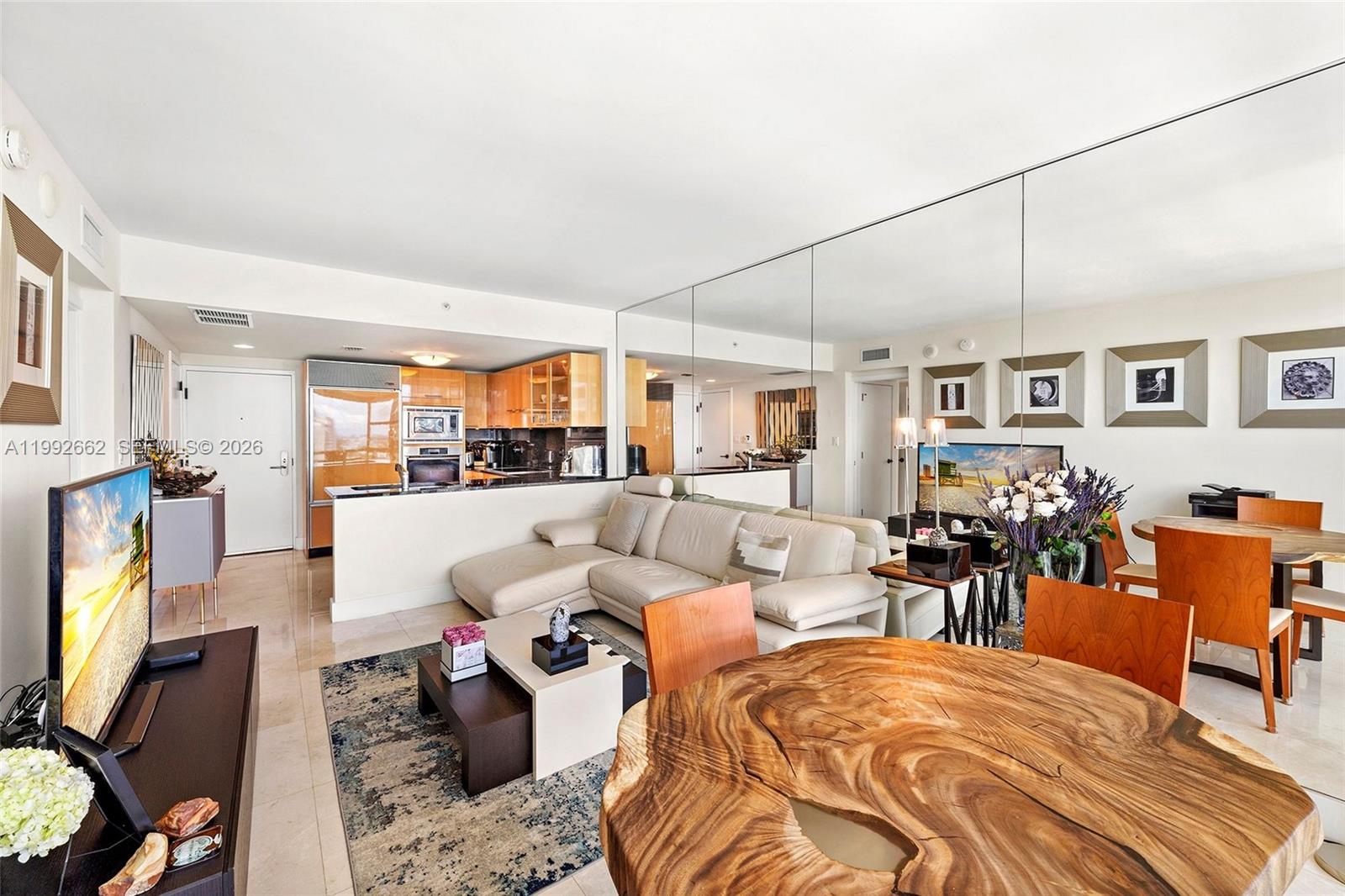 6801 Collins Ave #1414, Miami Beach FL 33141