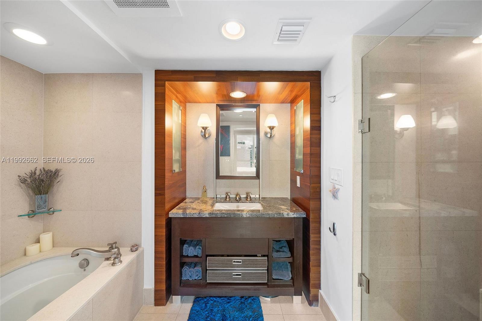6801 Collins Ave #1414, Miami Beach FL 33141