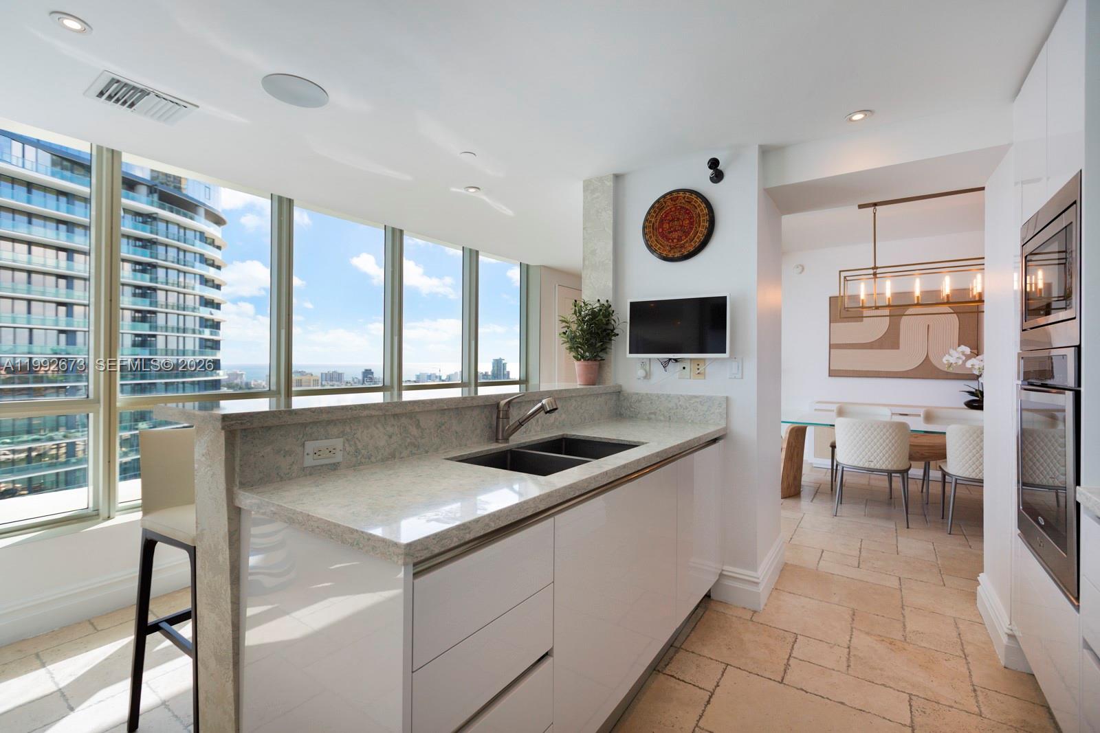 Miami Beach FL 33139 - A11992673