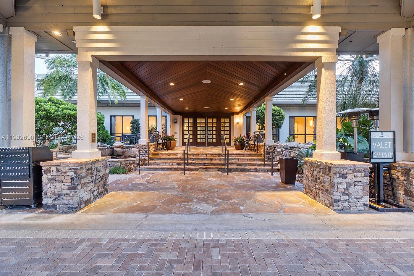 7383 Orangewood Ln #301, Boca Raton FL 33433