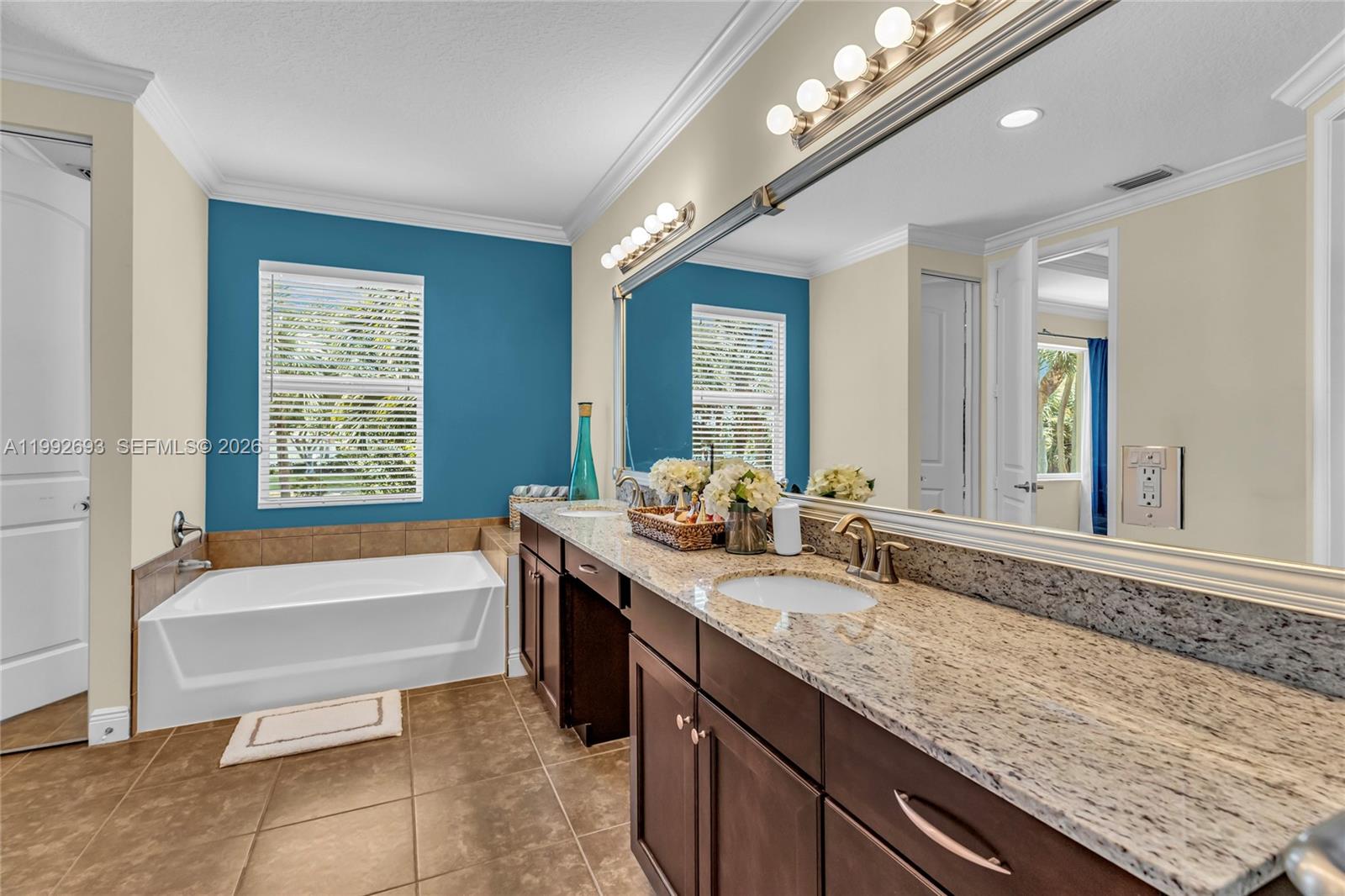 2131 Foxtail View Ct, West Palm Beach FL 33411