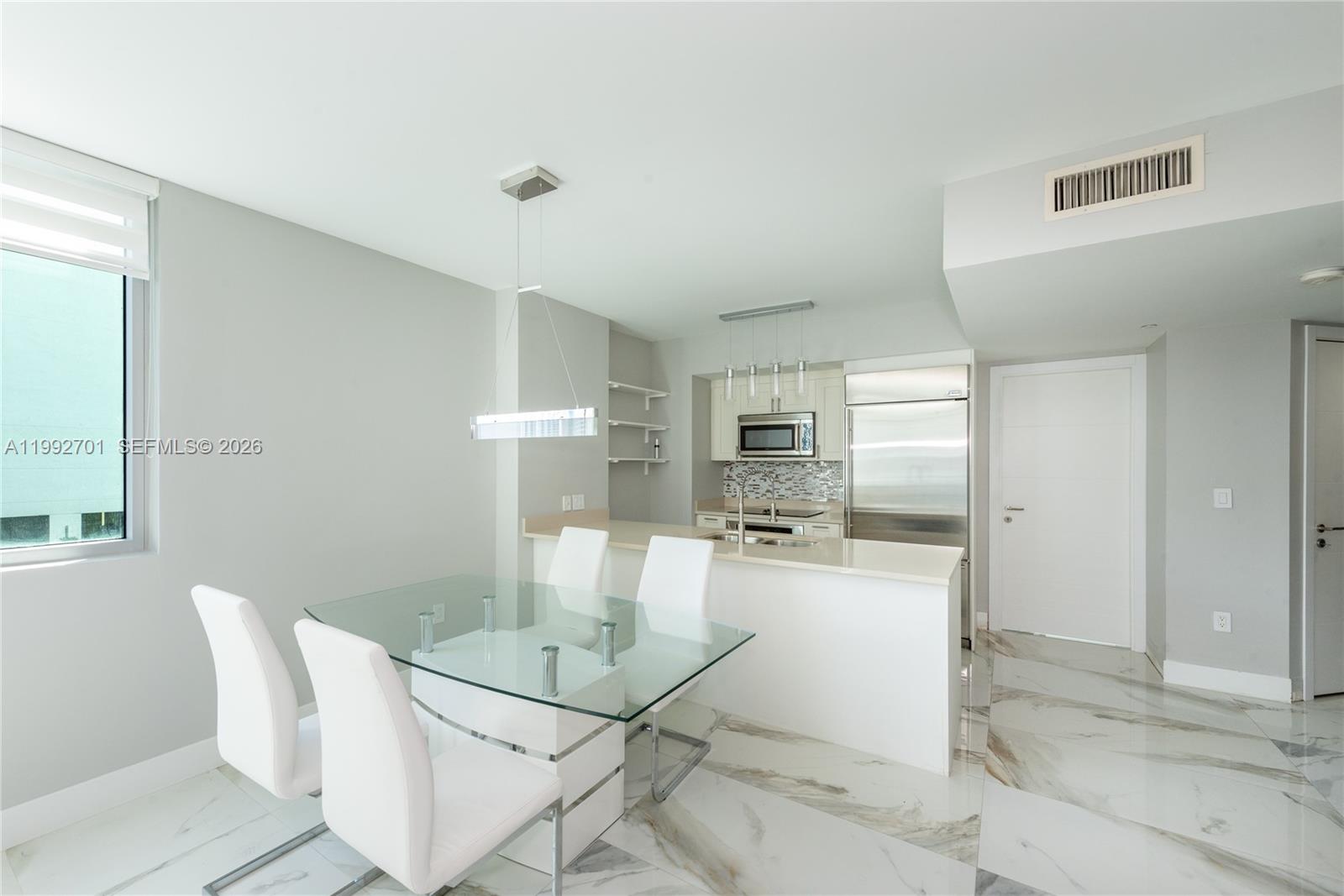 55 SE 6 ST #1207, Miami FL 33131