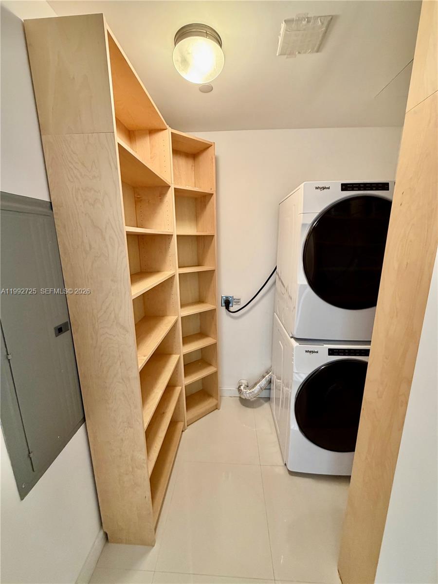 1100 Biscayne Blvd #4105, Miami FL 33132