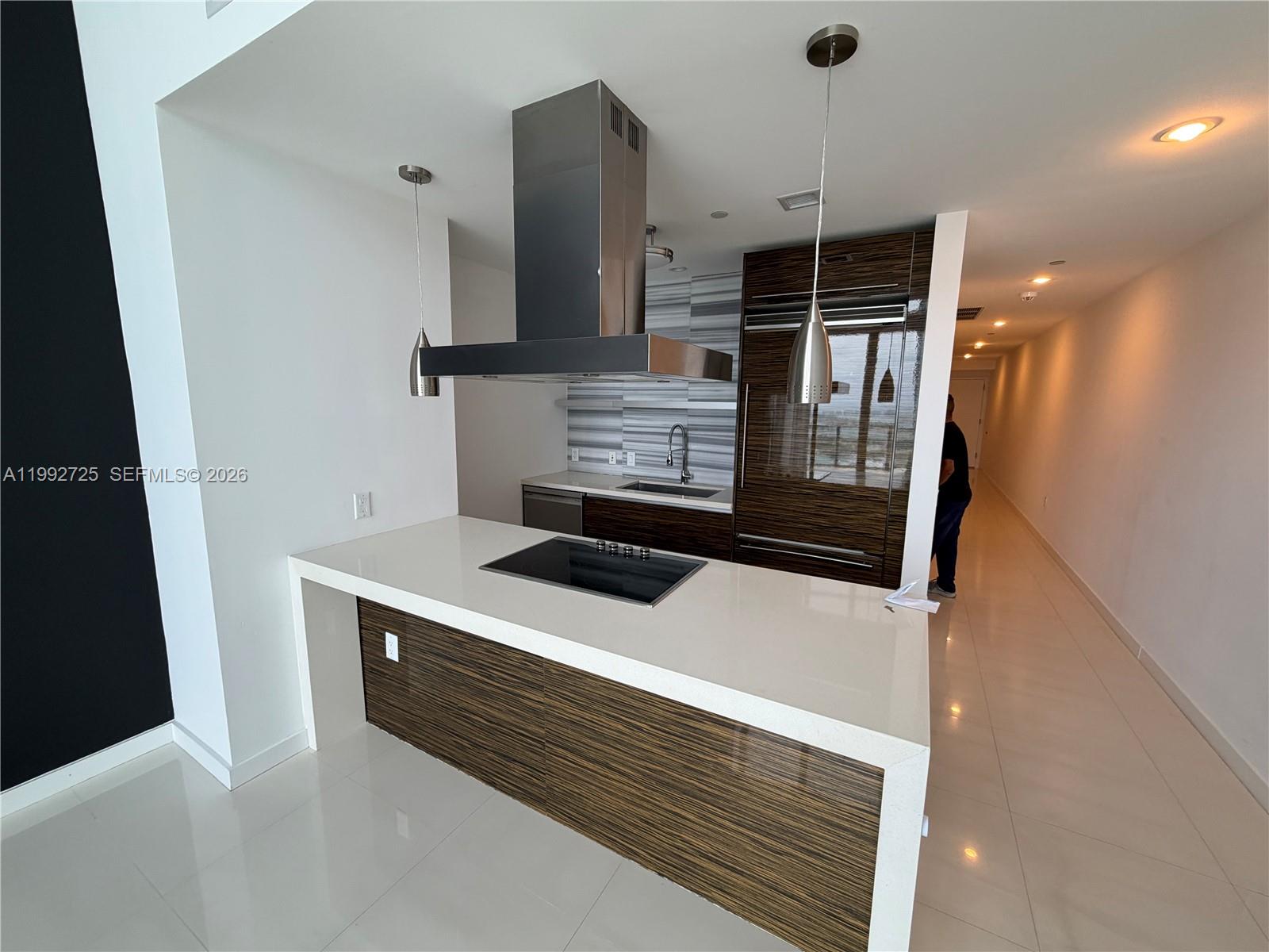 1100 Biscayne Blvd #4105, Miami FL 33132
