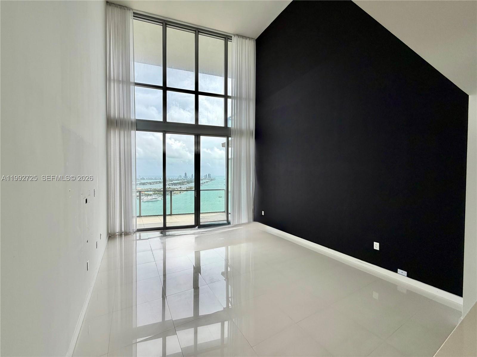 1100 Biscayne Blvd #4105, Miami FL 33132
