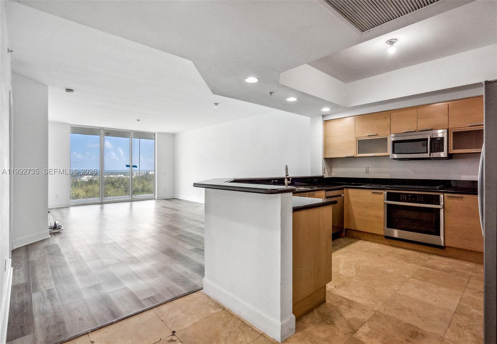 14951 Royal Oaks Ln #1706, North Miami FL 33181