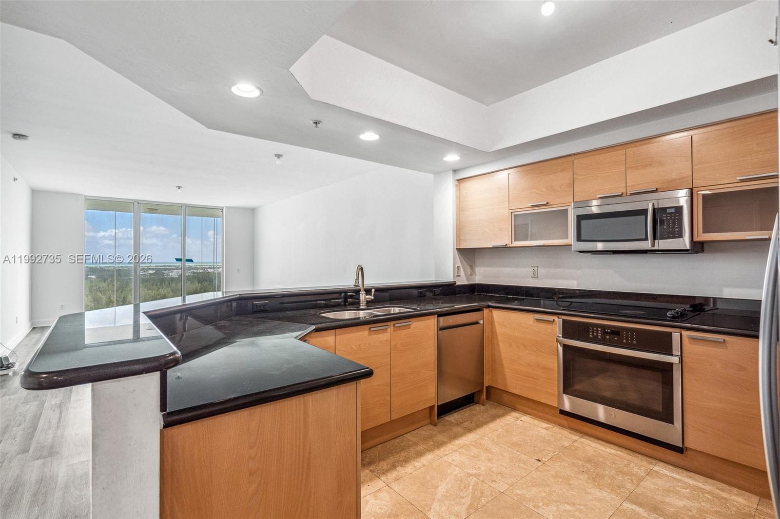 14951 Royal Oaks Ln #1706, North Miami FL 33181
