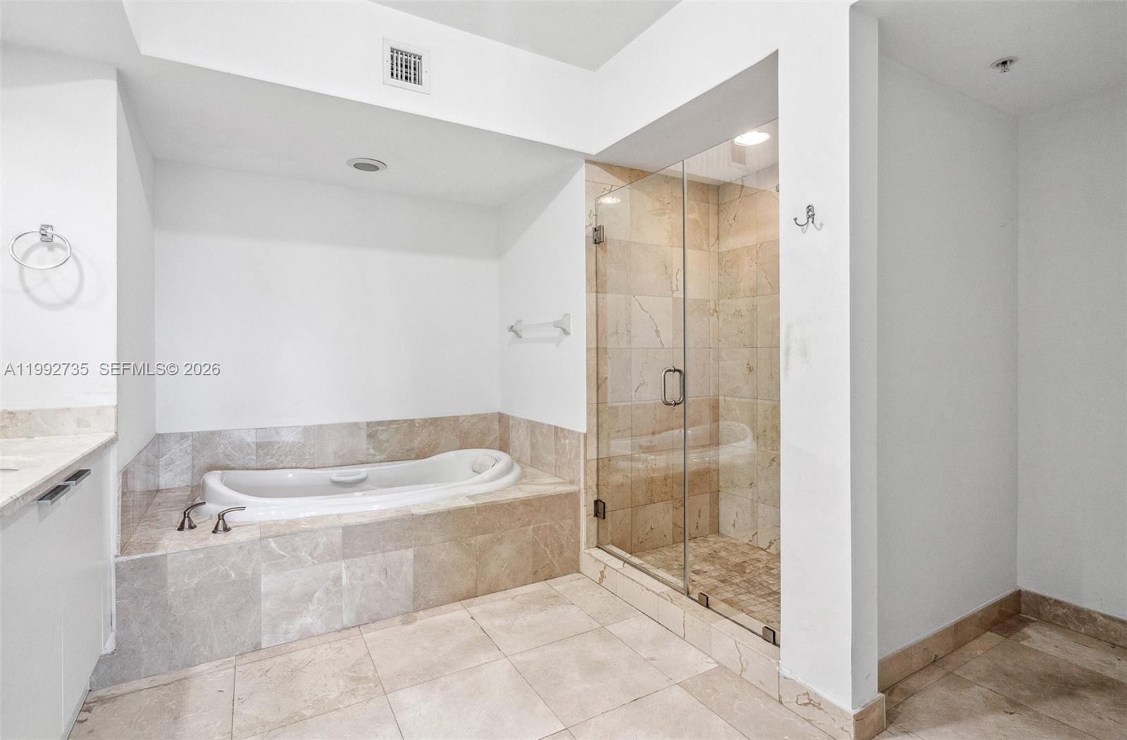 14951 Royal Oaks Ln #1706, North Miami FL 33181