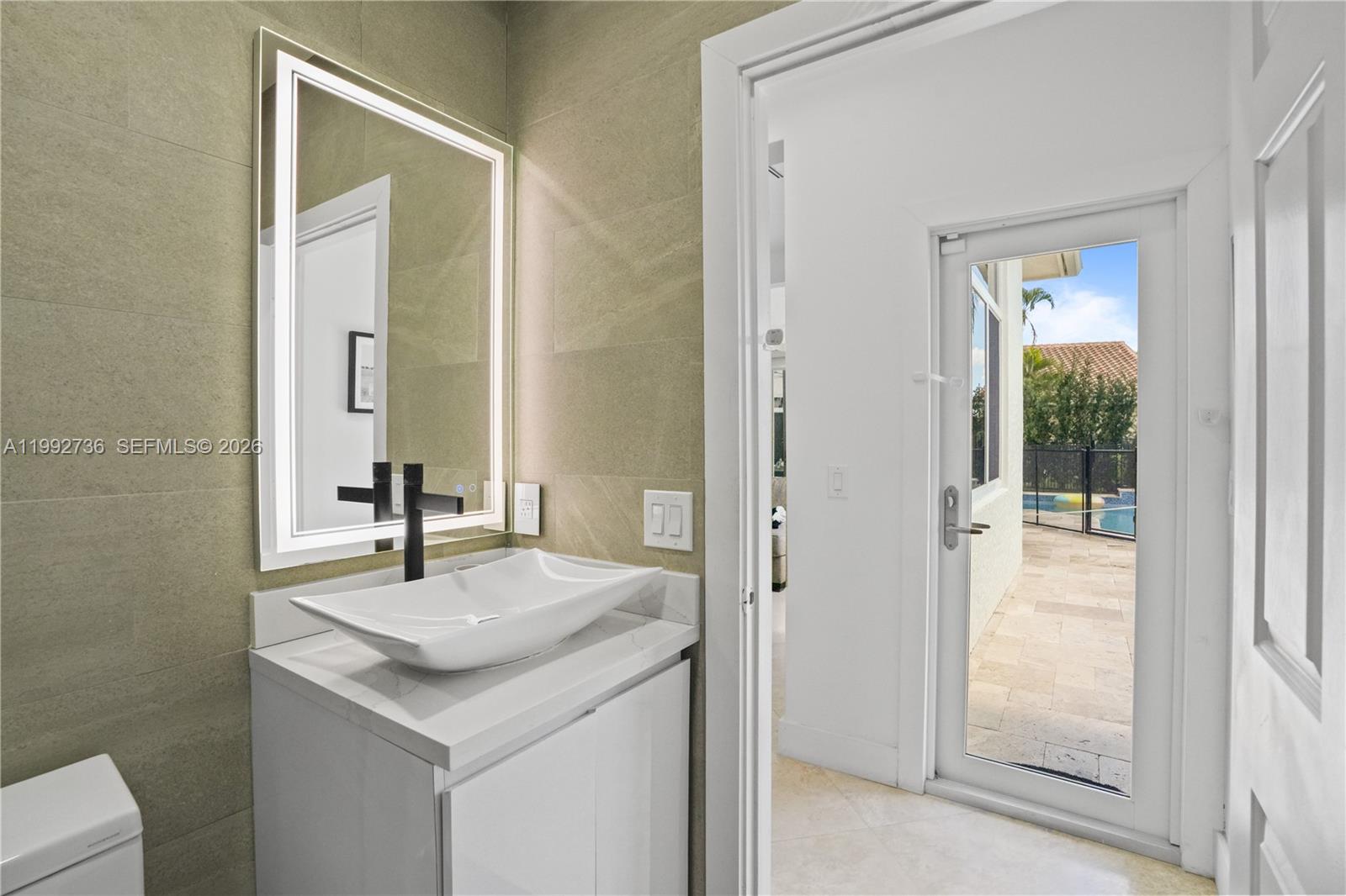 2569 Eagle Run Ln #0, Weston FL 33327