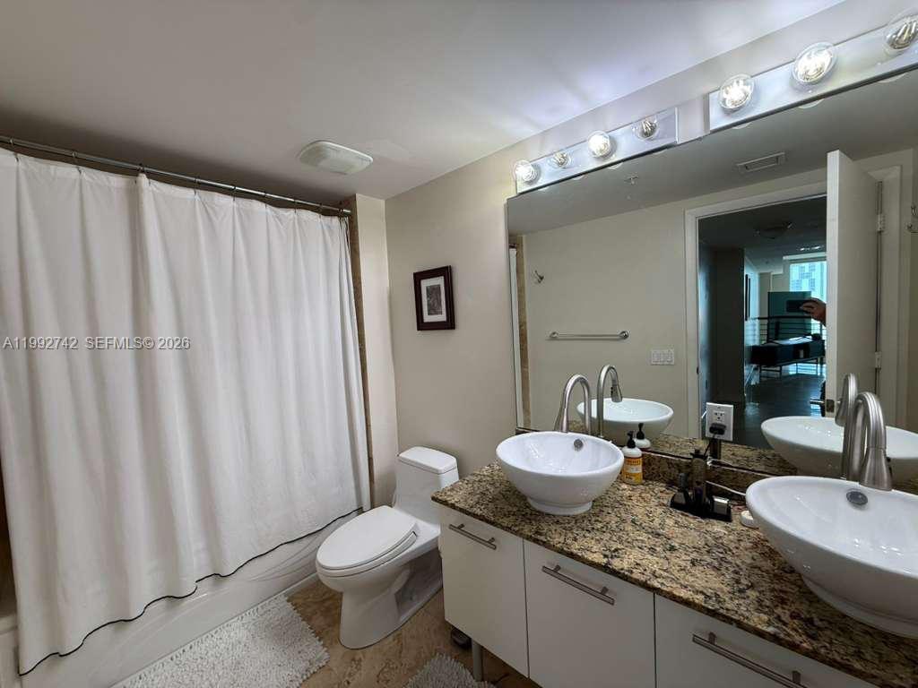 41 SE 5th St #1505, Miami FL 33131