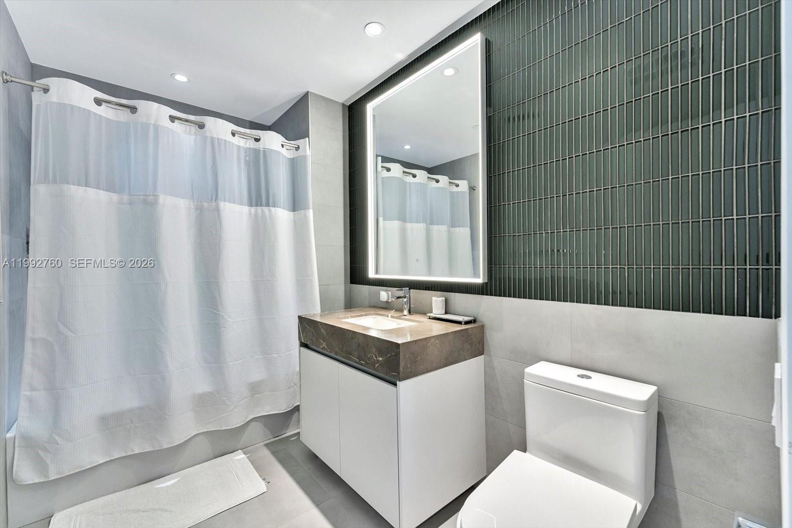 500 Alton Rd #2205, Miami Beach FL 33139