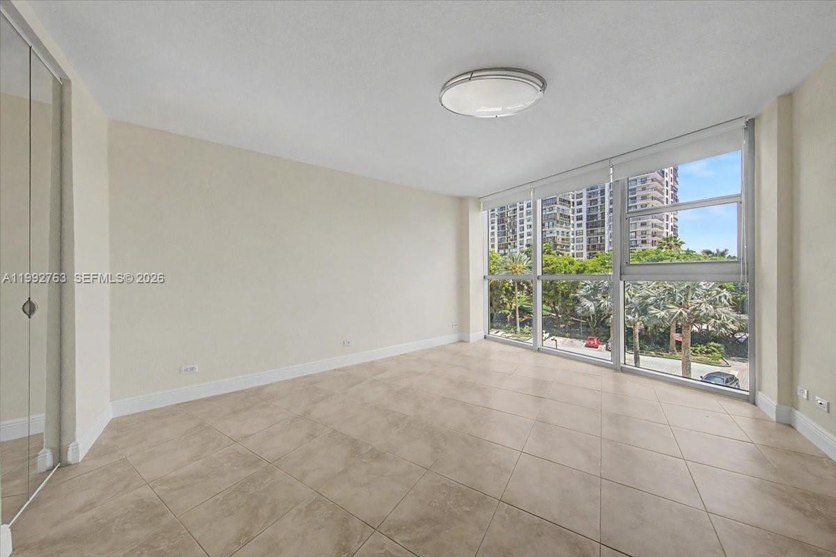 2451 Brickell Ave #4F, Miami FL 33129