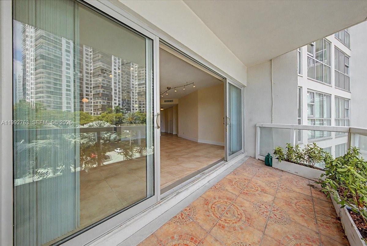 2451 Brickell Ave #4F, Miami FL 33129