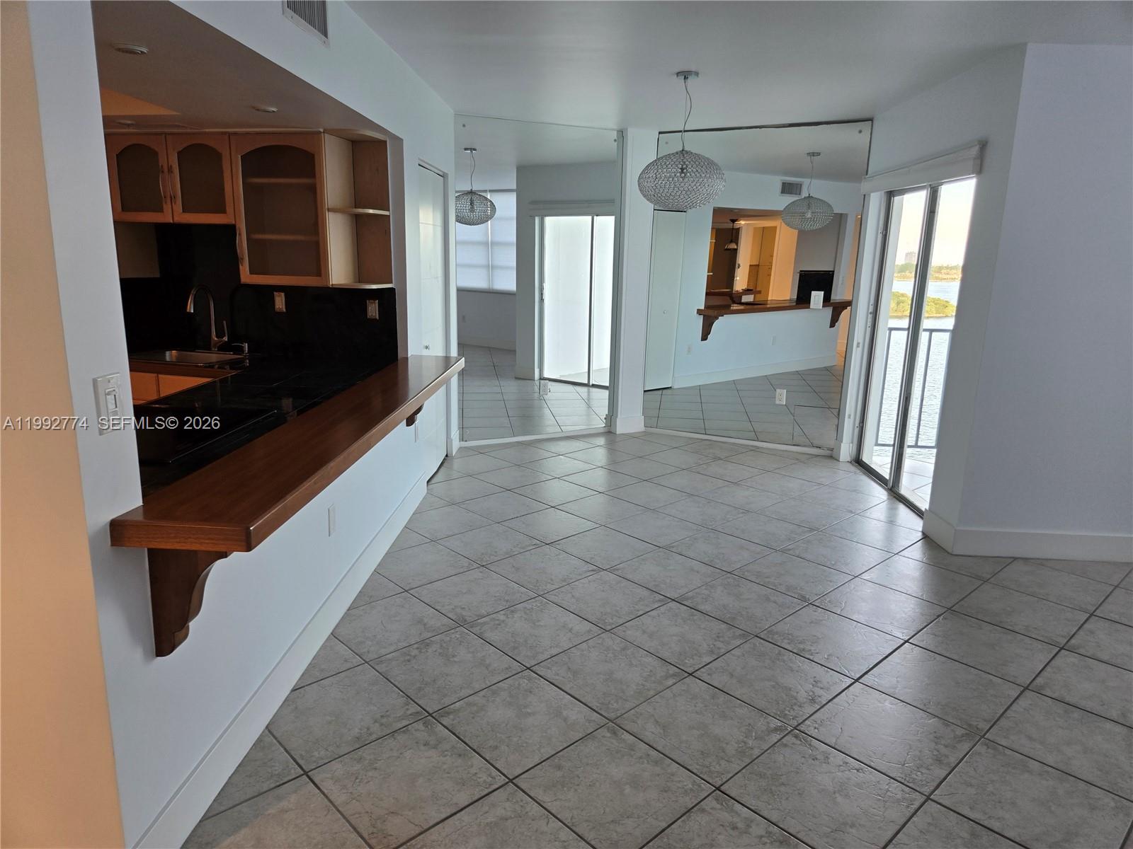 11930 N Bayshore Dr #1006, North Miami FL 33181