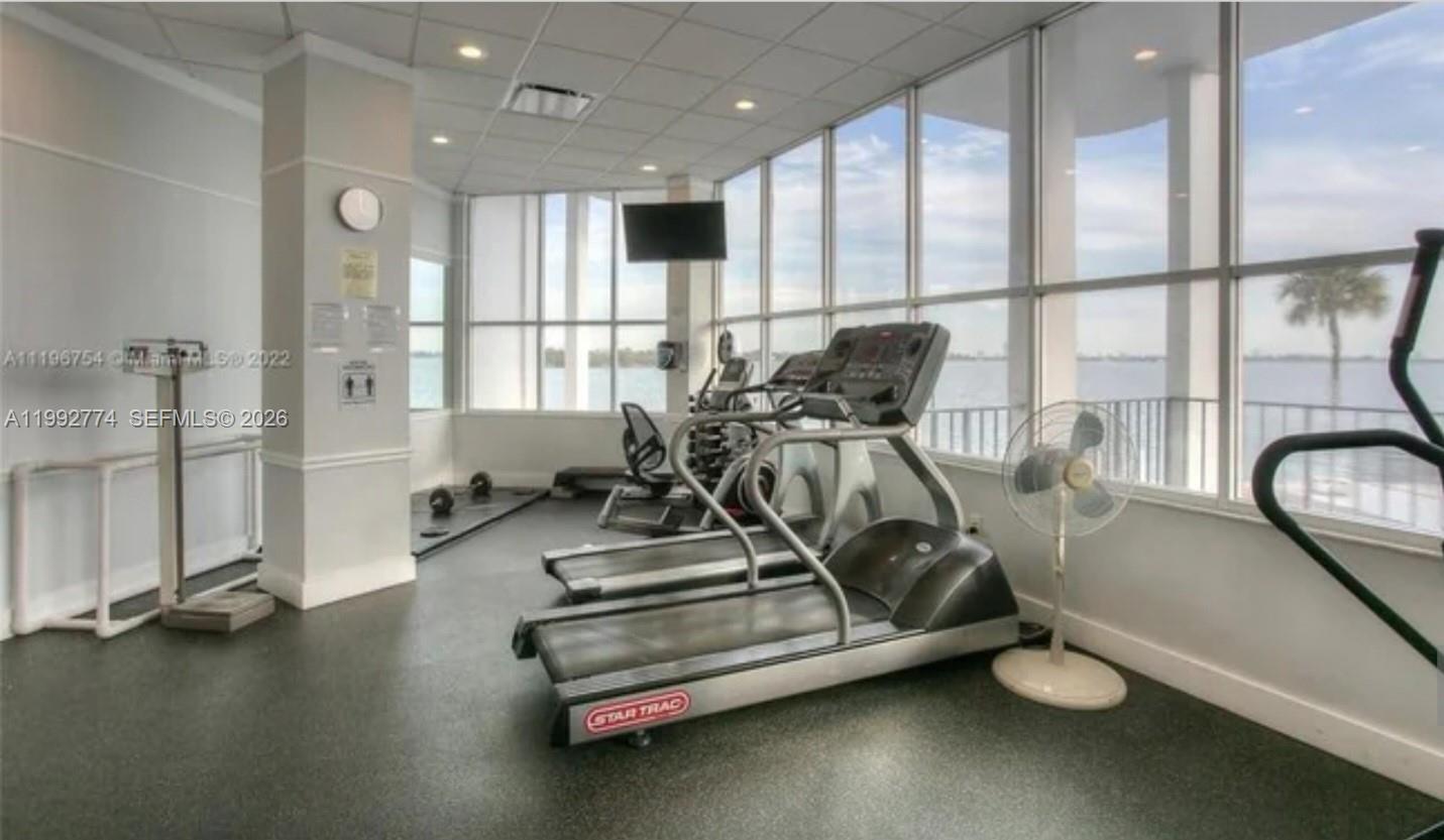 11930 N Bayshore Dr #1006, North Miami FL 33181