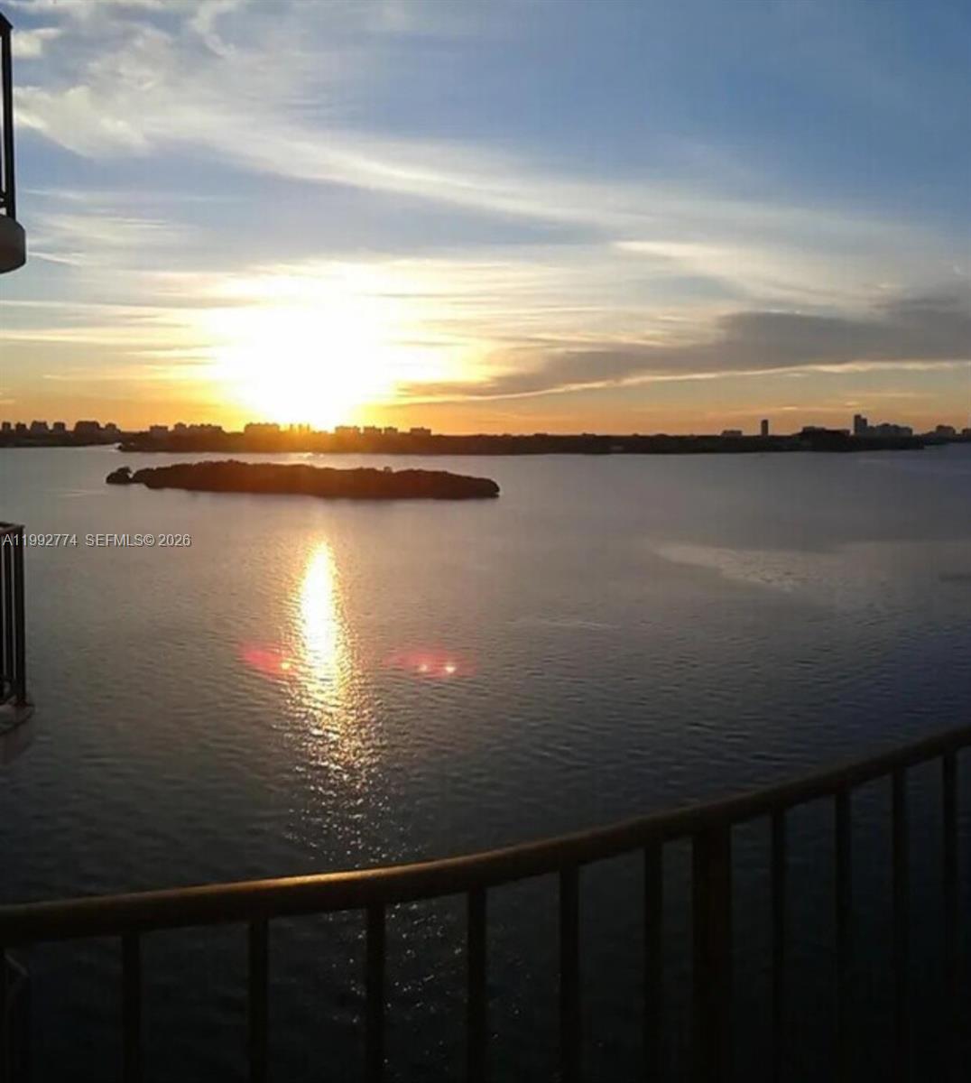 11930 N Bayshore Dr #1006, North Miami FL 33181