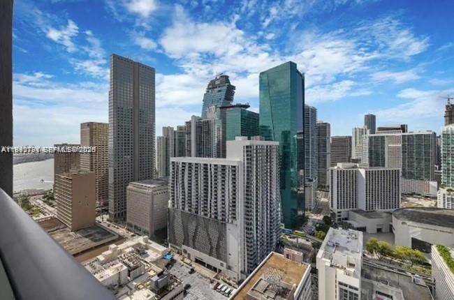 151 SE 1 #3111, Miami FL 33131