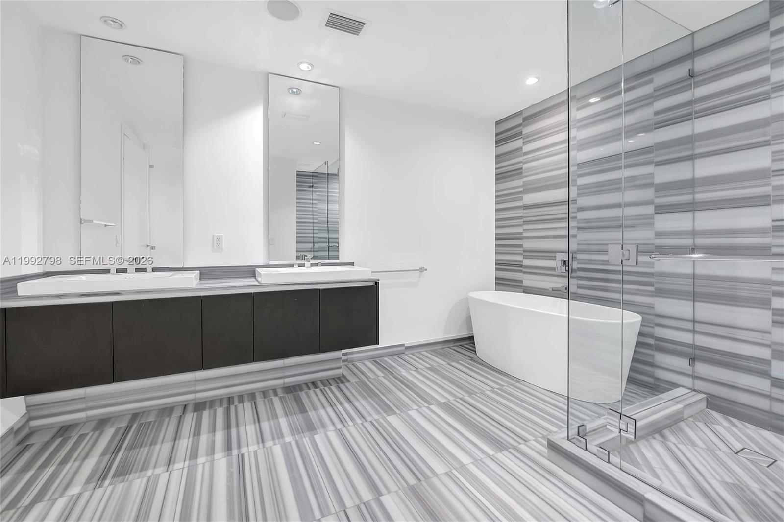 3300 NE 188th St #615, Aventura FL 33180