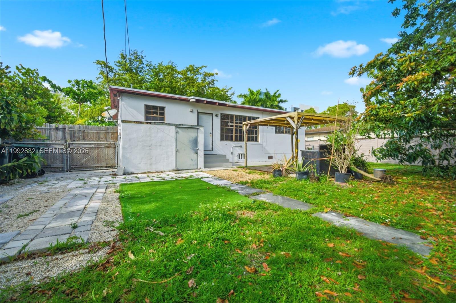 6336 SW 9th St, West Miami FL 33144