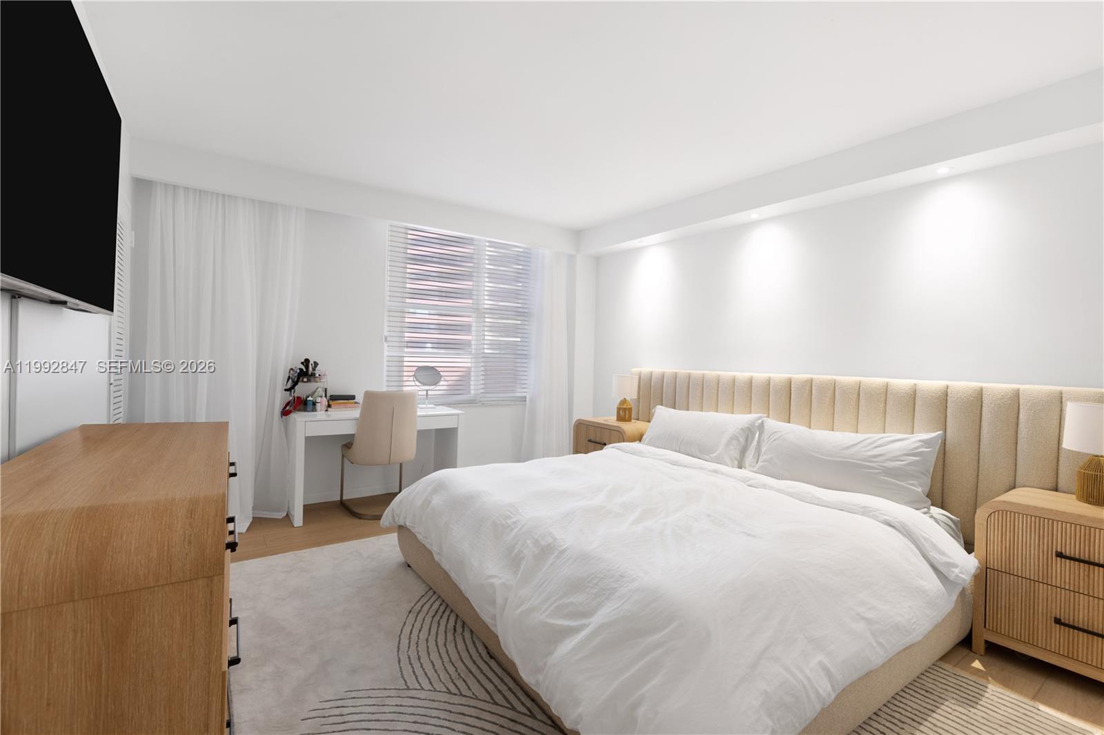 5161 Collins Ave #410, Miami Beach FL 33140