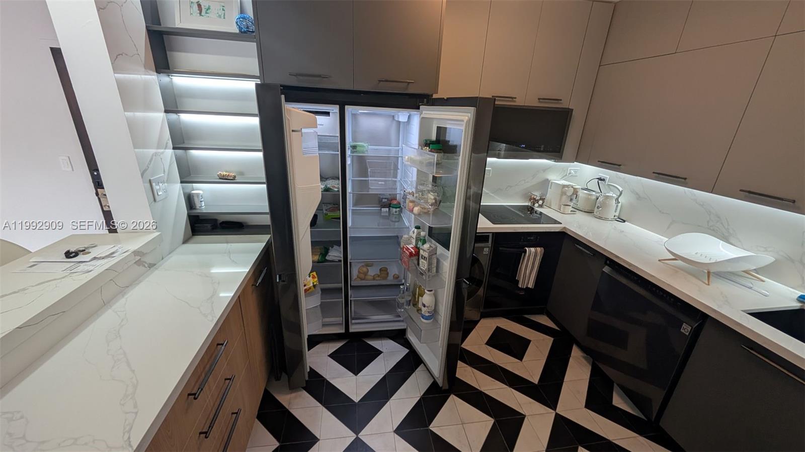 1500 Bay Rd #822S, Miami Beach FL 33139