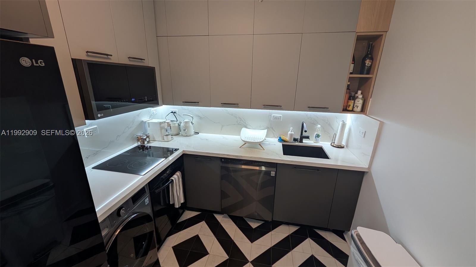 1500 Bay Rd #822S, Miami Beach FL 33139