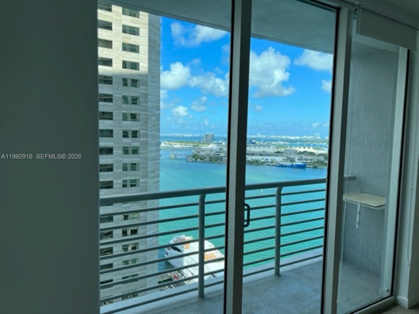 335 S Biscayne Blvd #2406, Miami FL 33131